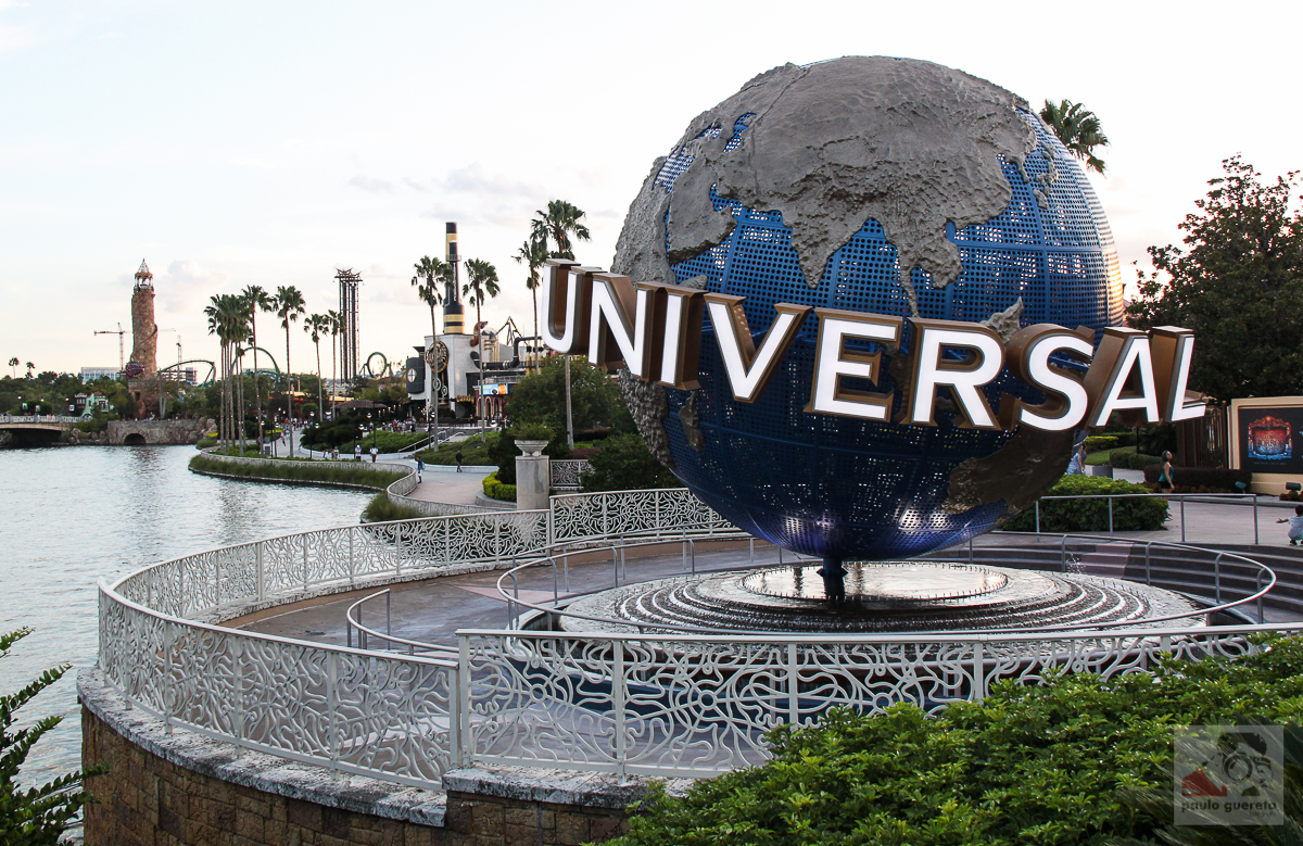 The iconic Universal globe at Universal Orlando Resort